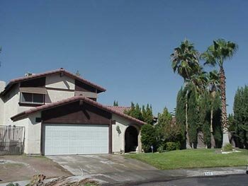 Beautiful 4 bedroom 3 bathroom with pool and spa